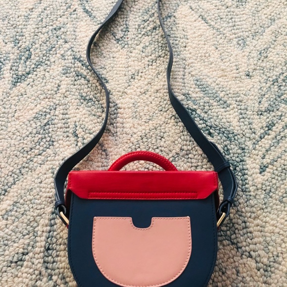✨Host Pick✨ Cute PECO leather crossbody bag - Picture 2 of 4
